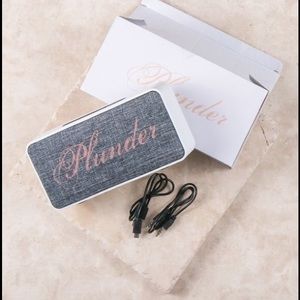 Bluetooth speaker (plunder)